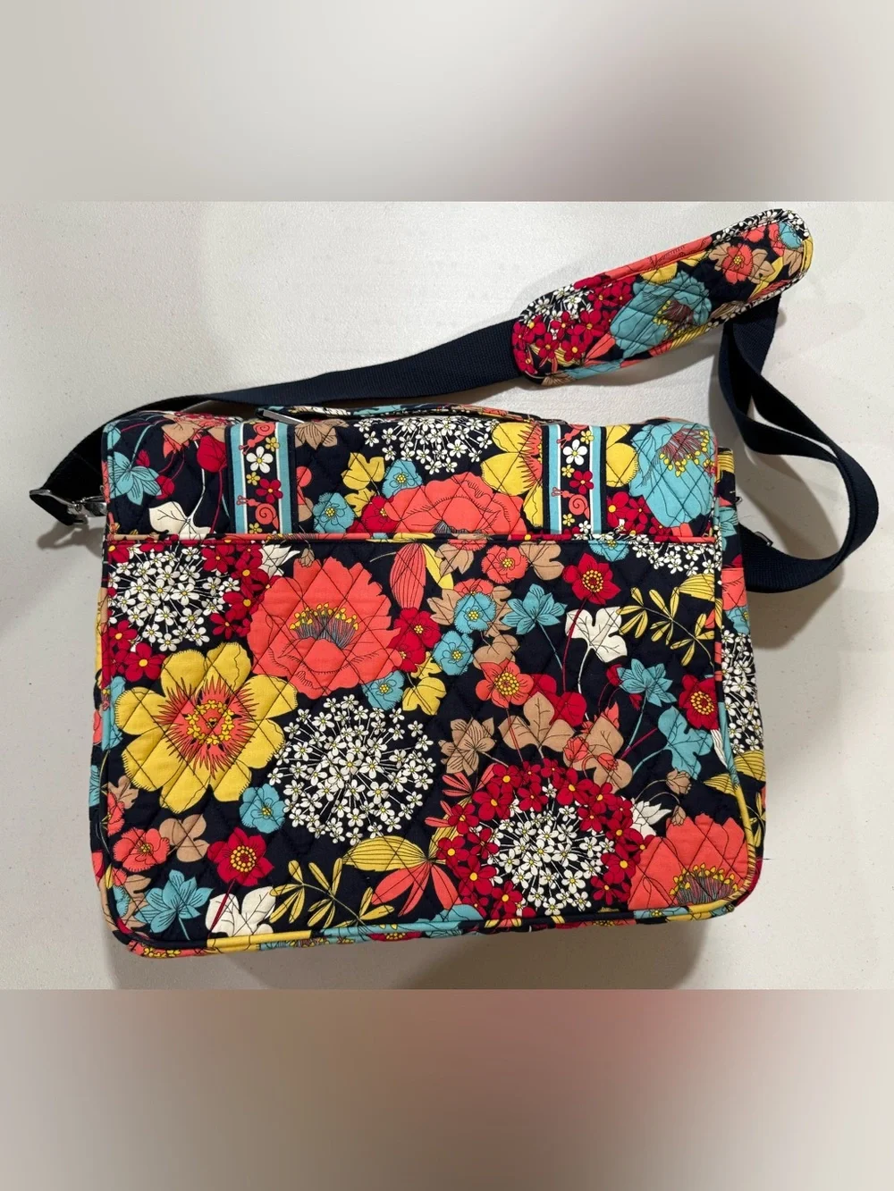 Vera Bradley Floral Happy Snails Quilted Laptop Messenger Briefcase Bag